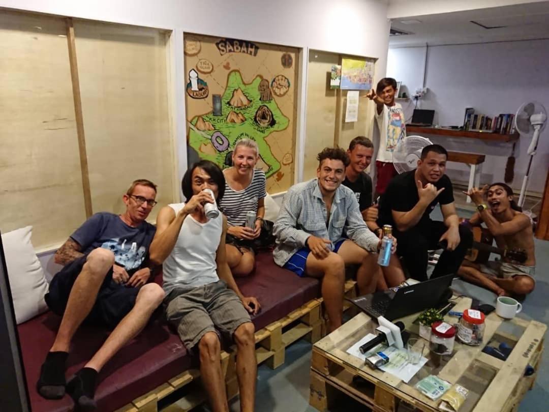 Get Inn Backpackers Кота Кинабалу Екстериор снимка